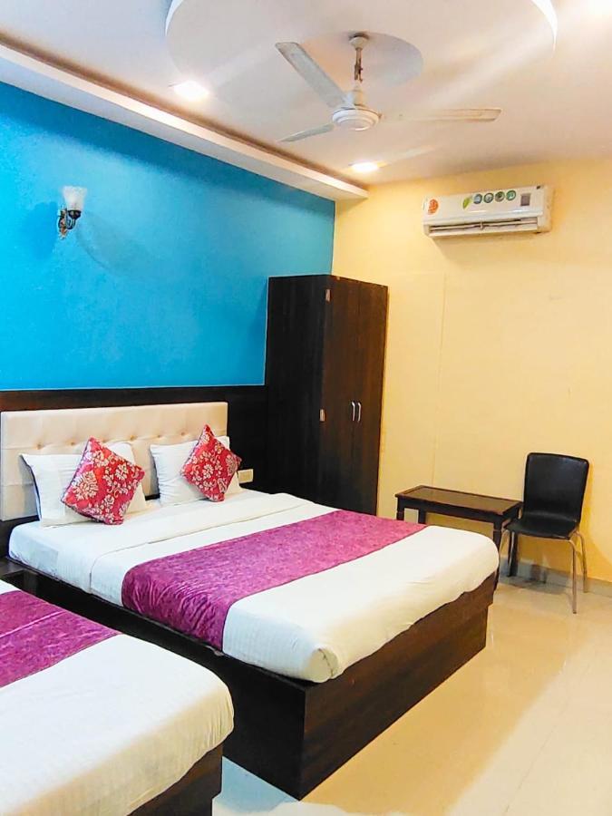 Hotel Golden Galaxy - Santacruz East Мумбаи Экстерьер фото