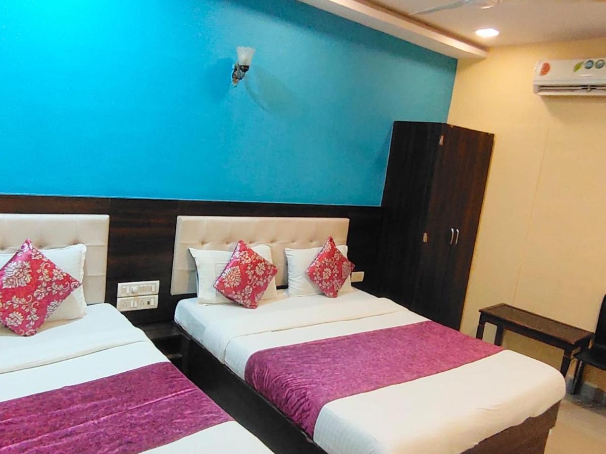 Hotel Golden Galaxy - Santacruz East Мумбаи Экстерьер фото